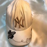 ราคา หมวก NY รุ่นผึ้ง งานปัก สีขาว Yankee (17872755636)