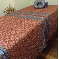 ราคา ผ้าคลุมเตียงลายไทยขนาดใหญ่ มีขนาด 200×205 เซนติเมตร (27926858642)