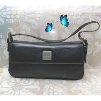 ราคา (มือ✌️)​"NICOLE MILLER" ITALY กระเป๋าหนัง กระเป๋า​ถือ สะพาย ลายดี สีสวย สีดำ (6075375647)