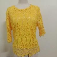 ราคา เสื้อลูกไม้สีเหลืองอก42-46 (11401816436)