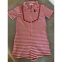ราคา Lynaround สีแดงขาว Size S จั้มสูทขาสั้น แขนสั้น ซิปหน้า กระเป๋า2ข้าง ผ้านิ่ม มือสอง (27376143529)