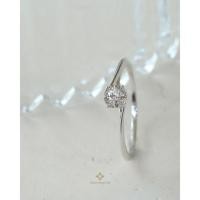 ราคา Gems Heritage : แหวนเพชรแท้ เพชรเม็ดกลาง 0.8ct น้ำ 98 เรือนทองคำขาว 18k (RWG779) (42723053353)