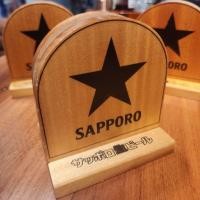 ราคา แท่นวางเมนูไม้จาก SAPPORO BEER Japan (42508370735)