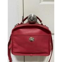 ราคา coach แท้ทรงสะพายข้างสีแดง สภาพสวยตำป้ายภายในลอก (25395256464)