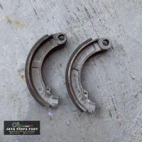 ราคา ผ้าเบรคหลัง Vespa Super Original Piaggio NOS Logo cung รหัส 3F (25893445590)