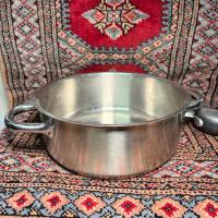 ราคา หม้อสแตนเลส Fissler Germany มือสองจากญี่ปุ่น ปาก 10 นิ้ว สูง 4 นิ้ว หนา 0.8mm ใช้กับเตา IH ได้ ไม่มีฝา (45205044243)