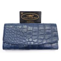 ราคา กระเป๋าสตางค์ผู้หญิงหนังจระเข้แท้ 100% รุ่น3พับยาว หนังท้อง สีน้ำเงินกรมท่า ใส่บัตร การ์ด อะไหล่เงิน หนังเงางาม ใหม่ (28737777494)