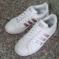 ราคา รองเท้าผ้าใบ adidas มือสองสภาพใหม่ (2830672494)