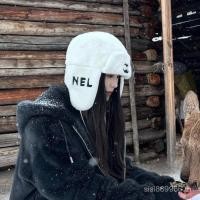 ราคา หมวกCHANEL Ski Series แบบพิวช์เชื่อมต่อที่หู พร้อมสายรัด เหมาะสำหรับฤดูหนาว (51451562404)