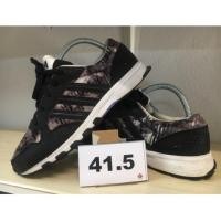 ราคา รองเท้ามือสอง adidas 41.5 (7013764960)