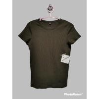 ราคา uniqlo​ เสื้อยืด​ เสื้อมือสอง ผ้าร่อง​ สีเขียวขี้ม้า​ไซส์​ L (21012545083)