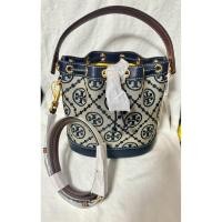 ราคา กระเป๋า Tory burch 79487 T monogram bucket bag รับประกันของแท้จากอเมริกา 100% (44052871626)