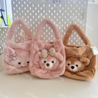 ราคา พร้อมส่ง ✅ กระเป๋าถือหูรูด Disney Duffy and Friends จาก Hong Kong Disneyland (50804949712)