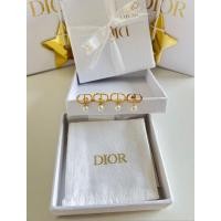 ราคา New Dior earrings ของแท้ รุ่นฮิต พร้อมส่ง (29815791871)