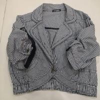 ราคา เสื้อคลุมลายสก๊อตขาวดำ​มือ2​สภาพดี​อก36นิ้ว​ยาว​16นิ้ว​haas sizeL (4904458165)