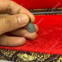 ราคา เหรียญหลวงพ่อโสธร พิมพ์เม็ดแตง หลังยันต์ห้า เนื้อเงินถมเก่า ปี17 (54052941621)