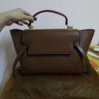 ราคา กระเป๋า​หนัง​แท้​ทรงceline​ พลาสติก​ตรงอะไหล่​แปะปากกระเป๋า​ยังไม่แกะหนังดีไม่มีรอยแบรนด์​Miracle jayeใช้แค่สองครั้ง (1240902642)