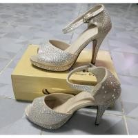 ราคา รองเท้าส้นสูง มือสอง สภาพดี by nalin1988 (1361472159)