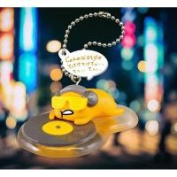 ราคา น่ารักมาก กวนมาก TAKARA TOMY Gudetama DJ with Sunglasses Charm ไข่ขี้เกียจ กุเดทามะ เกาะแผ่นเสียง ใส่แว่นตา กวนมาก (29567368683)
