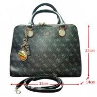 ราคา กระเป๋า GUESS มือสอง EST 1981 (27465167187)