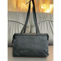 ราคา พร้อมส่ง**กระเป๋าผ้าถือ Prada แท้มือสอง (26602292745)