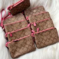 ราคา แท้ % Coach คล้องมือ 2 ซิป ไซส์ S สีมาใหม่ค่ะ (2446793768)