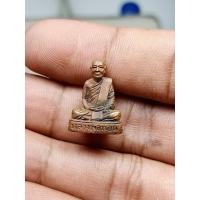 ราคา รูปหล่อรุ่นแรก หลวงปู่ท่อน วัดศรีอภัยวัน ปี33 สวยกริ๊ป รับประกันแท้ทัน พุทธคุณเมตตาแคล้วคลาด โชคลาภค้าขายร่ำรวยเงินทอง (7762335923)