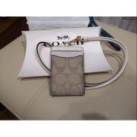 ราคา Coach สายคล้องบัตร แท้ (4922350136)