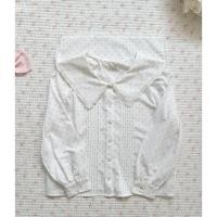 ราคา เสื้อลายจุด สีขาว-ดำ มาพร้อมดีเทล คอปกกะลาสี ขนาดใหญ่ แต่งขอบลูกไม้ถักสีขาว (52656009326)