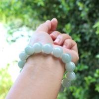 ราคา สร้อยข้อมือหยกขาวอมเขียวเนื้อแก้ว ขนาดเม็ดหยก 13 มิล (26783815385)