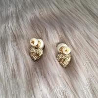 ราคา ต่างหูทับหลังมุกหัวใจฝังเพชรสีทองสไตล์Dior งาน Hi-end Quality เทียบ 1:1 (7361699704)