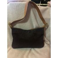 ราคา กระเป๋ามือสองสะพายไหล่ Celine แท้รับประกัน (25539771191)