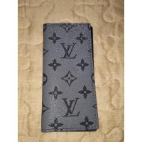 ราคา Card Holder L.V. แบบ 1 พับ (มือ 1) (27024478657)