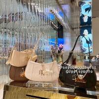 ราคา กระเป๋าสะพาย LYN รุ่นขายดี Wendy Brighton : LL24WBF443 แท้จากชอป รุ่นใหม่ล่าสุด (27691412429)