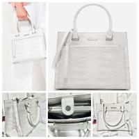ราคา กระเป๋า charles&keith แท้จากช็อป ชาร์ลแอนด์คีท สีขาว สวยมาก ใหม่มาก ของแท้เช็คได้เลยค่ะ (7791130232)