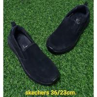 ราคา skechers แท้ มือสอง 36 (21071704559)