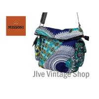 ราคา MISSONI crossbody Bag กระเป๋าผ้าไนลอน ลายzigzag ตาม signature แบรนด์ สะพายข้าง ลายสวย สีสด มือสอง สภาพดีจากตู้ญี่ปุ่น (25875894994)