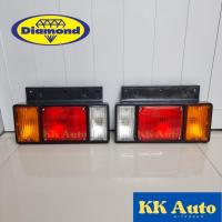 ราคา ไฟท้ายพร้อมขั้วไฟและหลอดไฟ 12V. อีซูซุ ISUZU NPR NKR ไฟท้าย 6 ล้อ ไฟท้ายรถบรรทุก ตราเพชร Diamond (42854013671)