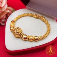 ราคา สร้อยข้อมือทองลายเกลียวคั่นตุ้มสุโขทัย เส้นผ่านศูนย์กลาง 6 ซม. ชุบทอง ข้อมือแฟชั่น ลายไทยประยกต์ ทองปลอม ใช้ได้ทุกโอกาส (28063189873)