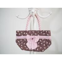 ราคา (Used) กระเป๋าผ้า Naraya สายกับโบว์เป็นสีชมพูอ่อน พื้นสีน้ำตาล พิมพ์ลายหมีผสมลายจุด สะพายไหล่ได้ มีซิปรูดเรียบร้อยค่ะ (386650377)