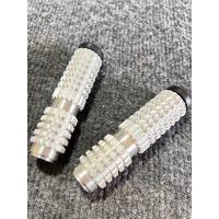 ราคา พักเท้า เกียร์โยง พักเท้า แต่ง อุปกรณ์ เกียร์โยง สีเงิน ลายจระเข้ จุกดำ (28359140273)