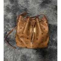 ราคา กระเป๋าทรงขนมจีบ mcm สีออริ หนังวัวแท้ (18351302573)