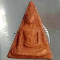 ราคา พระนางพญาเนื้อดิน หลัง ภปร.พระนางพญาหนึ่งใน พระชุดเบญจภาคี หลัง ภ.ป.ร. เฉลิมพระเกียรติทรงครองพระสิริราชสมบัติครบ60ปี (19400807118)