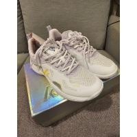 ราคา รองเท้าแบดมินตัน Kawasaki รุ่น ไอศกรีม (Size 38) (29767807073)