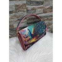 ราคา กระเป๋าสามพับยักษ์หนังปลากระเบนแท้ พิมพ์ลายนกยูงชมพู (26125935861)