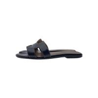 ราคา HERMES Sandals 36.5 Black BL021056Z There is a scratch Direct from Japan Secondhand (55354006694)
