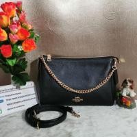 ราคา COACH F39206 CARRIE CROSSBODY COLOR: BLACK/LIGHT GOLD (7070864143)