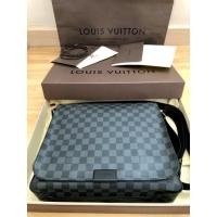 ราคา Louis Vuitton District MM Damier Graphite (13385061656)