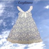 ราคา เดรสสีครีม ลูกไม้ ลายดอก แขนกุด มีโบว์ แบรนด์ ญี่ปุ่น Axesfemme แท้ (17407308458)