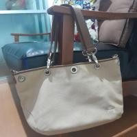 ราคา burberryกระเป๋าสะพายไหล่ โล๊ะตู้ ทักแชทขอดูเพิ่มเติมได้นะคะ (42522942534)